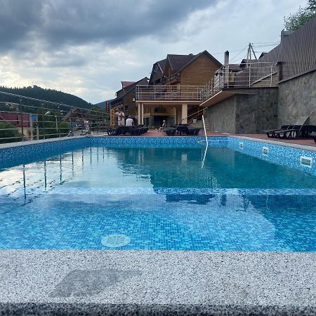 Greku Hotel Bukovel Eksteriør billede