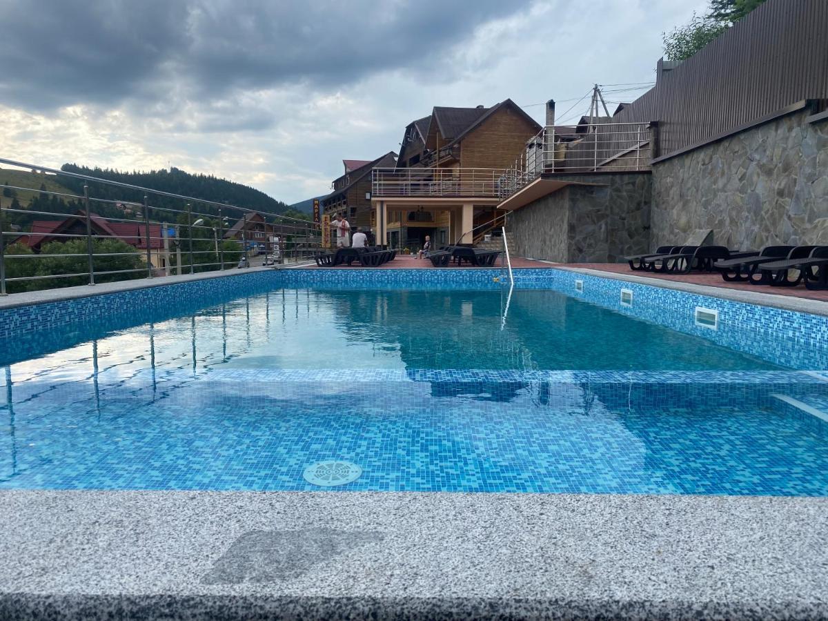 Greku Hotel Bukovel Eksteriør billede