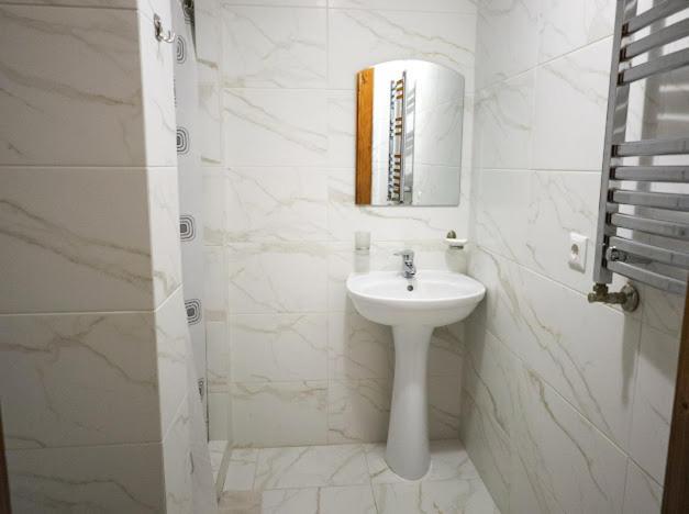 Greku Hotel Bukovel Eksteriør billede
